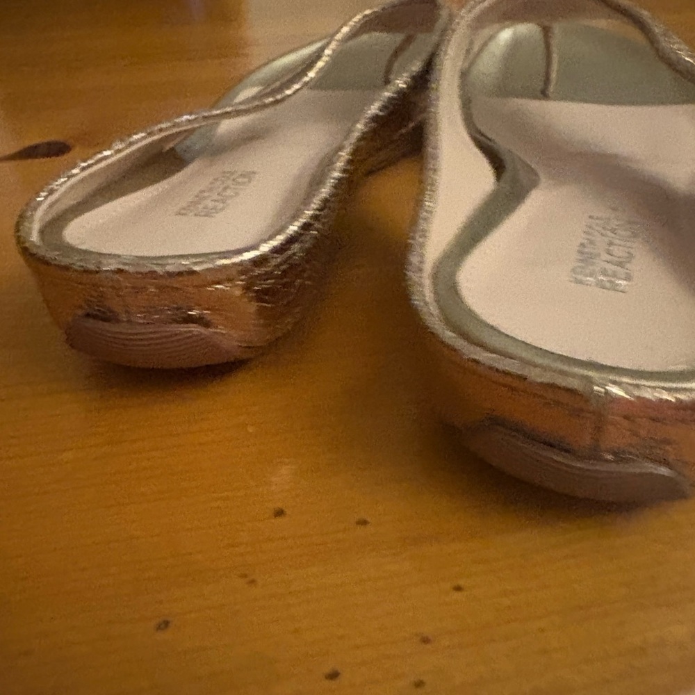 Kenneth Cole Gold Shimmer Sandals. New